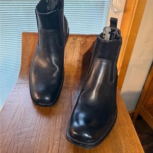JF J.Ferrar Sleek Black Leather Boots